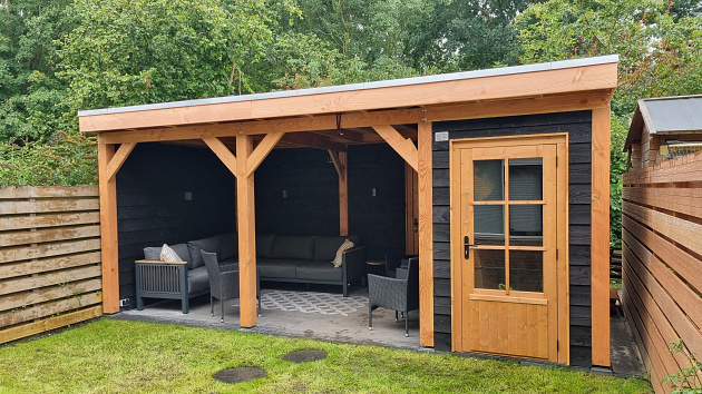 JWOODS Buitenverblijf 600x300cm incl. berging 200(b), Fijnbezaagd zweeds rabat zwart