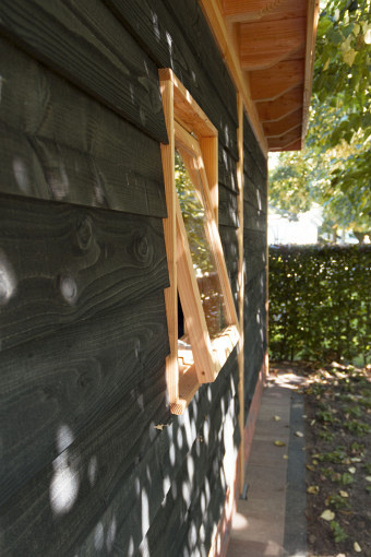 Douglas stelkozijn t.b.v. raam, onbehandeld