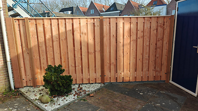 24520 jwoods tuinscherm red wood 19 planks 180x180 cm geschaafd 542930