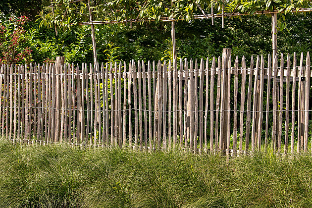 Kastanjepaal geschild en dun gepunt Ø10/12x300 cm