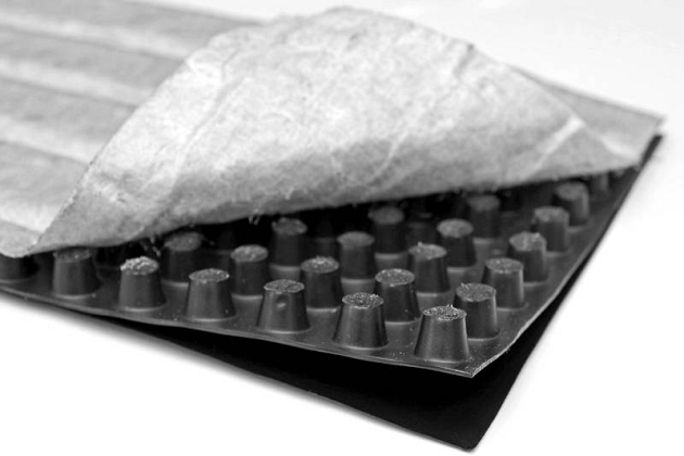 Drainagemat 10mm 105 cm breed