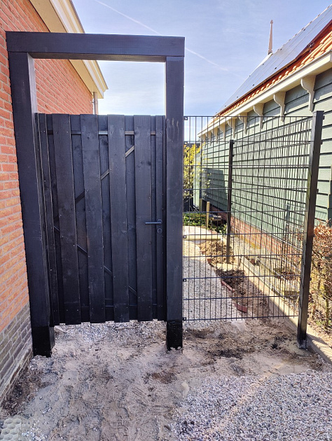 JWOODS Zwart Gespoten Tuindeur recht op zwart stalen frame 100x180 cm