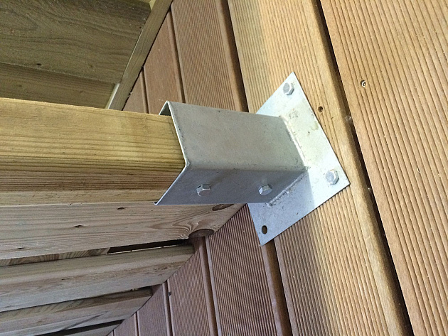 Vloerpaalhouder verzinkt 12 x 12 cm.