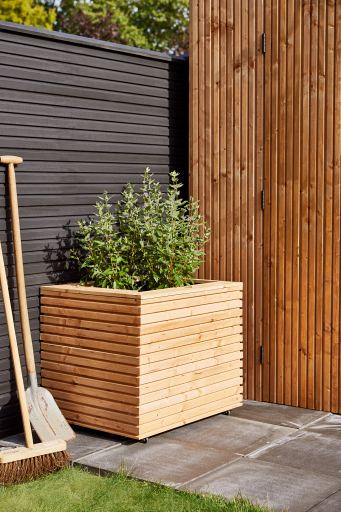 Bloembak Krefeld 60x80x60 cm op wieltjes, geïmpregneerd, geschaafd red class hout