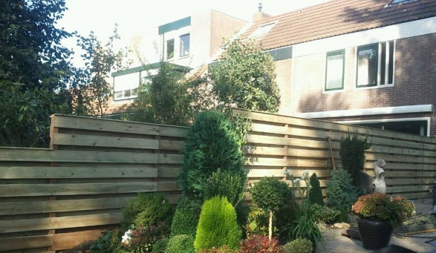 Grenen geschaafde plank 1,5 x 14,0 x 180 cm