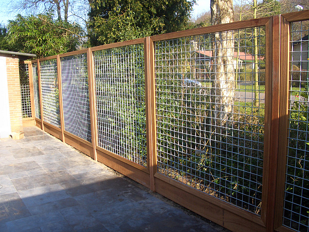 Hardhouten Gaaspaneel 180x180 cm Verzinkt betonijzer maas 7x7 cm draad ø 5 mm