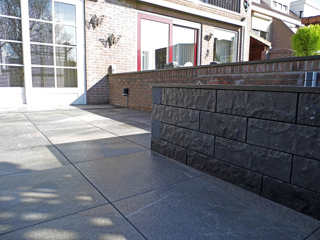 Riven Walling Anthracite per 1,26 m1