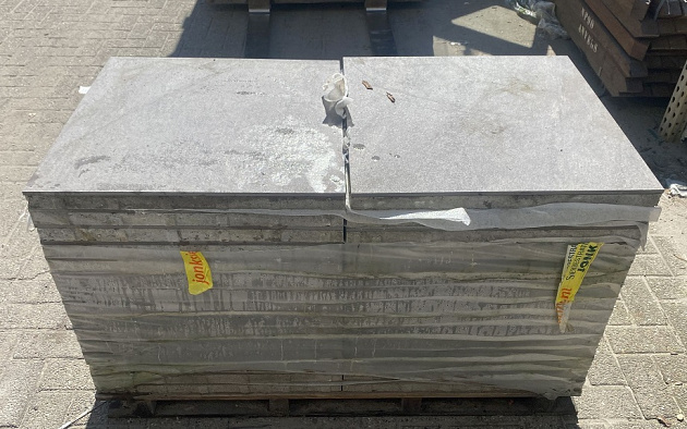 Restpartij Almere: ca. 7.2m2 Cerasun Quartz 60x60x4 cm Dark Grey