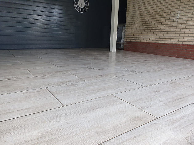 Restpartij Almere: ca. 17,5m2 Kera Twice Paduc 45x90x5,8 cm Silver