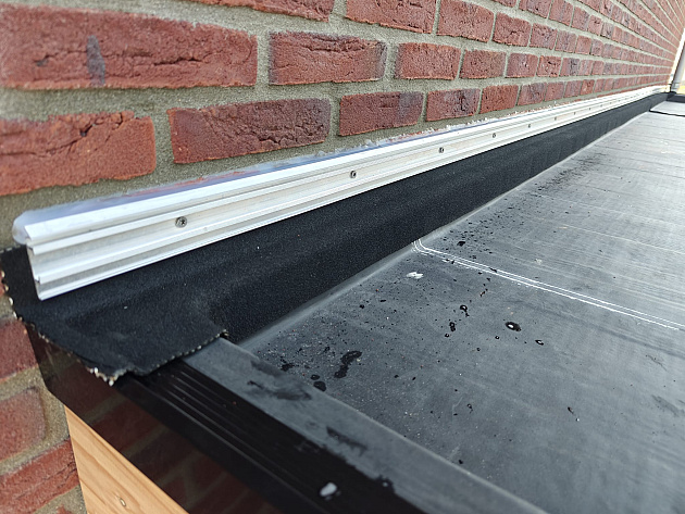 57657 aluminium knelprofiel met sleufgaten 250x4 8 cm cm bruut 445875