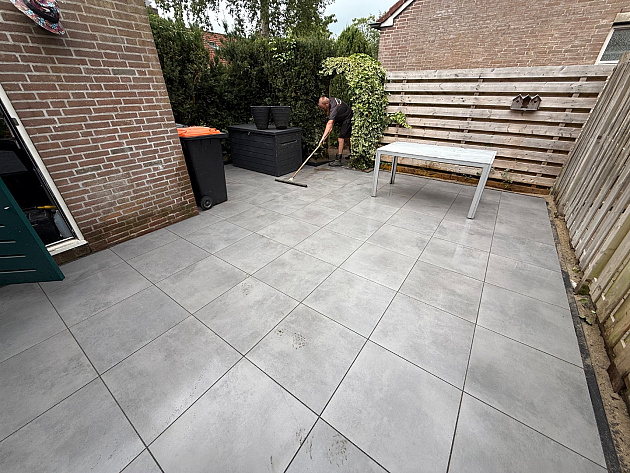 Actietegel Keramiek op Beton 60x60x4 cm Earth Design Mid Grey (voorraad Zwanenburg)