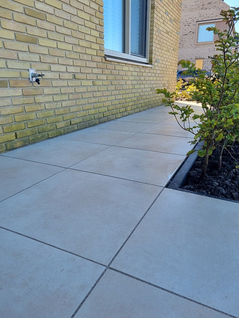 Actietegel Keramiek op Beton 60x60x4 cm Earth Design Light Sand (voorraad Almere)