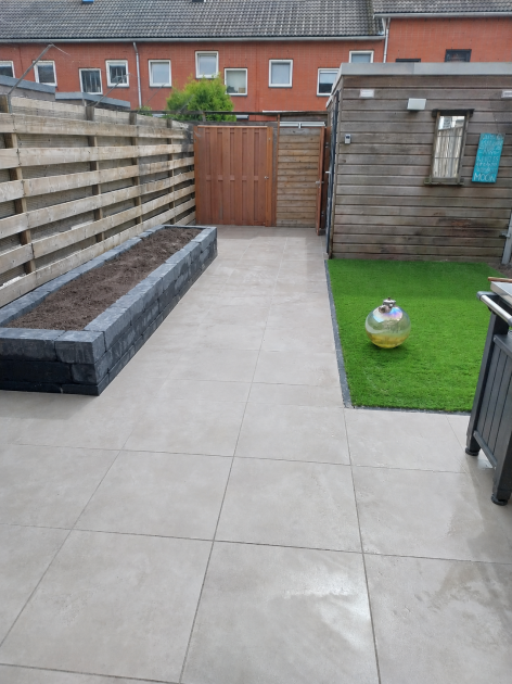 Restpartij Zwanenburg: 15 m2 Actietegel Keramiek op Beton 60x60x4 cm Earth Design Clay
