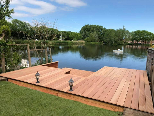 5903 hardhouten vlonderplank 2 8x19 cm 1 zijde glad 1 zijde v groeven extra breed 186720