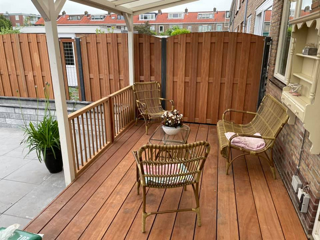 5903 hardhouten vlonderplank 2 8x19 cm 1 zijde glad 1 zijde v groeven extra breed 199938