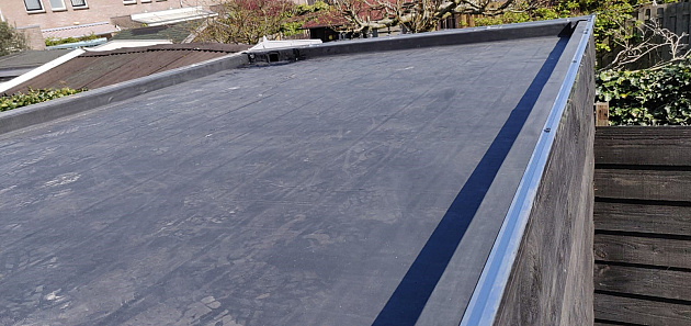 EPDM dakbedekking folie + toebehoren tbv 700x300cm modellen