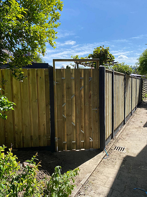 Grenen Privacy Tuindeur Recht op verstelbaar stalen frame 100x195 cm