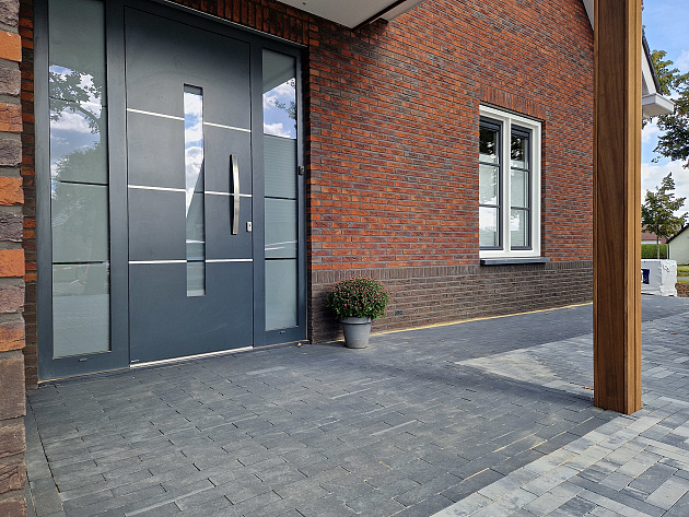 Restpartij Almere circa 10.5m2 H2o Dikformaat XL 28x7x8 cm Black