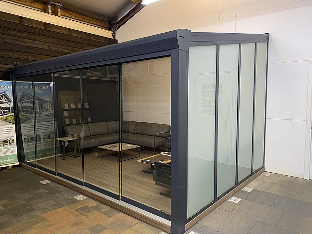 Showroom Model Zwanenburg: Aluxe Topline Veranda 500cm x 350cm INCL. Vlonder