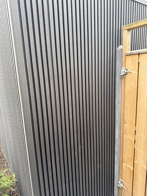 NeoFacade Wandbekleding en Gevelbekleding Rhombus Profiel 2,6x21,7x230 cm Smoke