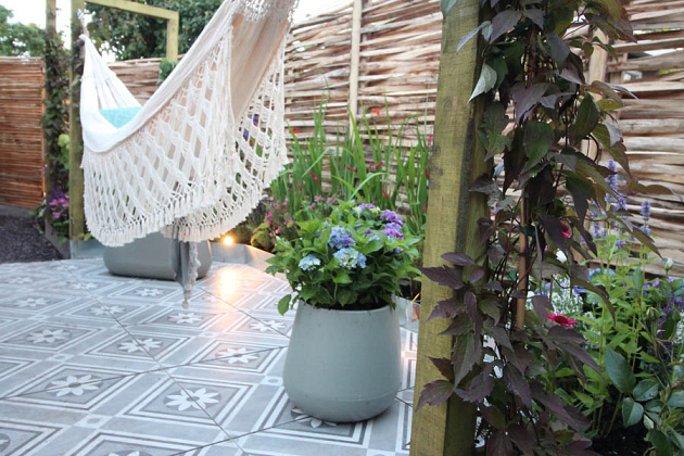 GeoCeramica 60x60x4 cm ConCreet Flower Decorate