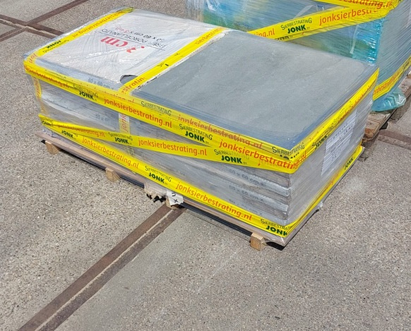 Restpartij Zwanenburg: ca. 7,5m2 CeraLuxe 60x60x3 cm Helsinki Grigio (polen)