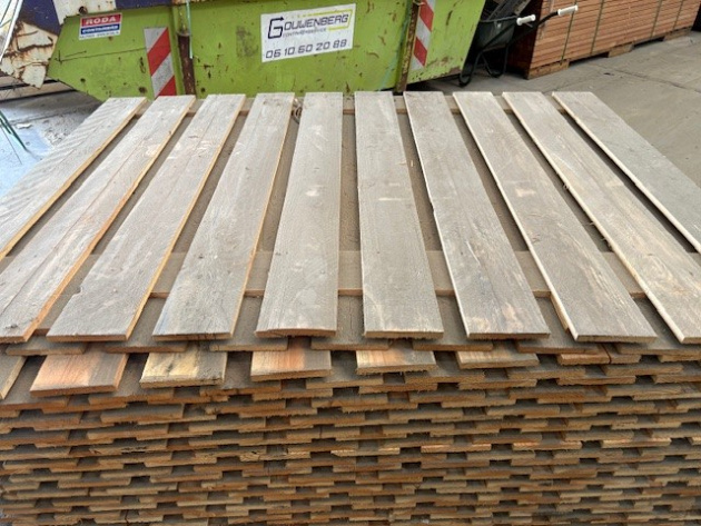Restpartij Schagen: 40 stuks stuks Douglas fijnbezaagd plankenscherm 19-planks 15 mm, 180 x 130 cm t