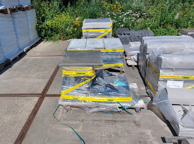 Restpartij Zwanenburg: ca. 5m2 GeoCeramica Pointer 60x60x4 cm Bresscia Taupe