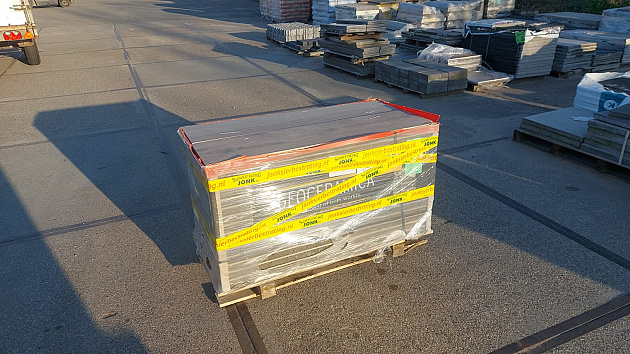 Outletpartij Zwanenburg: ca. 10m2 GeoCeramica® 120x30x4 cm Burrasca Wood Zelkova