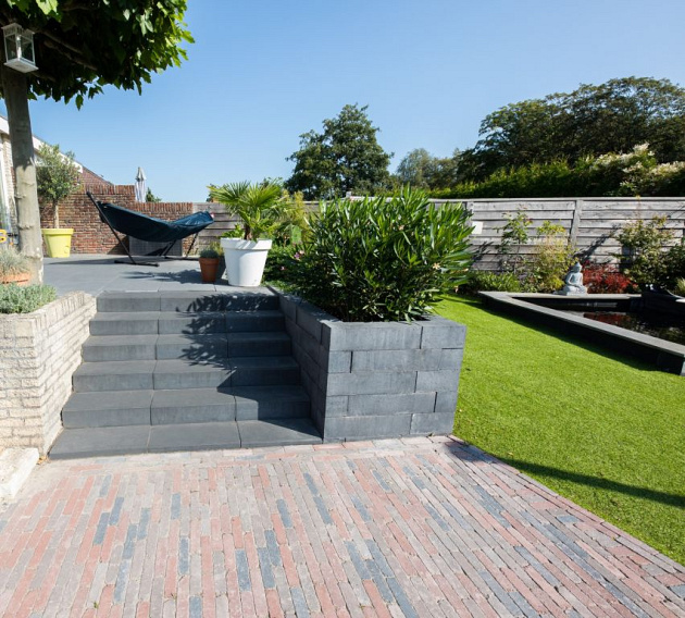 Traptrede Indus 60x30x15 cm Black