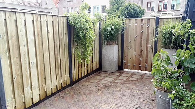 Restpartij Almere: Diversen RM tussen,hoek en eindpalen tbv 150 scherm