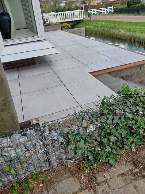 GeoCeramica 80x80x4 cm ConCreet Silver