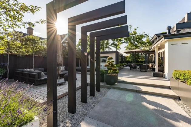 Pergola L-frame 200x100 mm/uitval t/m 1,5 m RAL-kleur