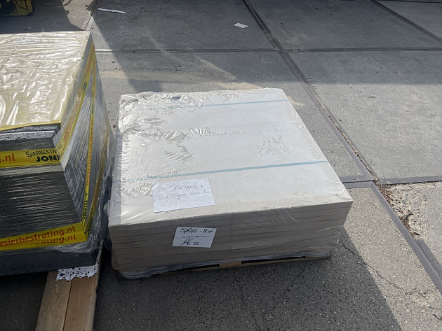 Restpartij Zwanenburg: ca. 6,5m2 Triagres  90x90x3 Travertino Lecce Iv