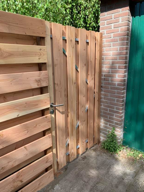 Red Wood Tuindeur Geschaafd op stalen frame 100x180 cm