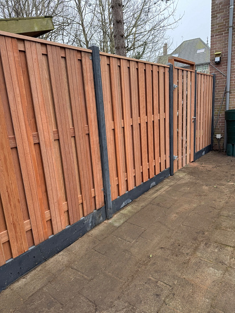 9246 hardhouten privacy tuinscherm 17 planks recht verticaal 180x180 cm tbv betonsysteem  429439