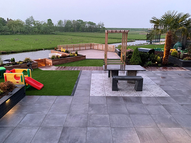 Geoceramica 60x60x4 cm ConCreet Symbol Block Smoke