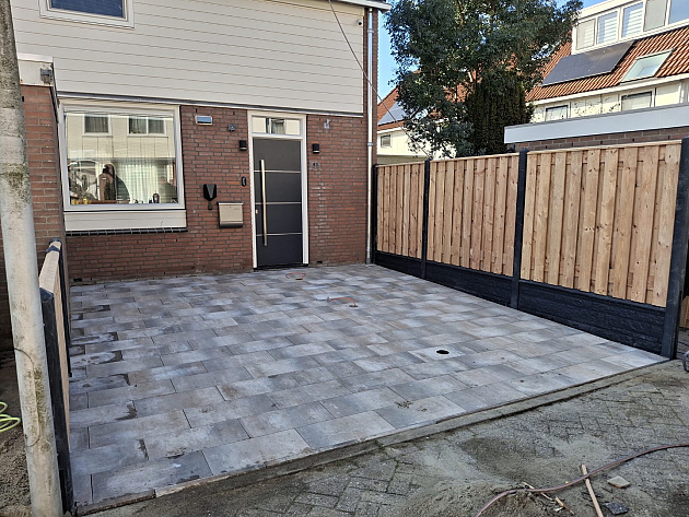 JWOODS Tuinscherm Red Wood 19-planks 180x150 cm Geschaafd