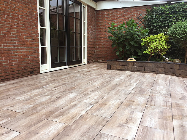 Restpartij (nog 5 m2) Edam: GeoCeramica® Timber 30x60x4 cm Noce