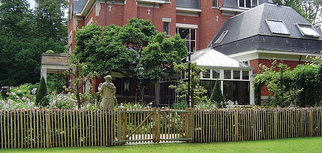 Engelse kastanjehekwerk op rol geschild latafstand 5 cm 460x120 cm