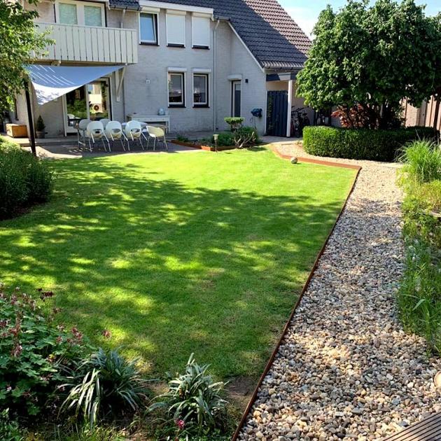 Cortenstaal kantopsluiting geplet 240x0,4x13 cm