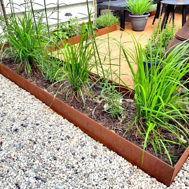 Cortenstaal kantopsluiting geplet 240x0,4x23 cm