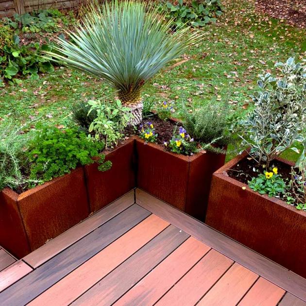 Cortenstaal L-vormige plantenbak Kansas 40, 120x80x80 cm met bodemplaat