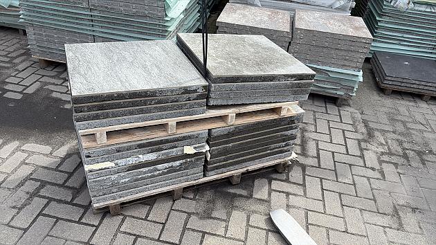 Outlet DUMP Partij Almere (8.63m2) : Actietegel Keramiek op Beton Casa Natura 60x60x4 cm Vesuvio