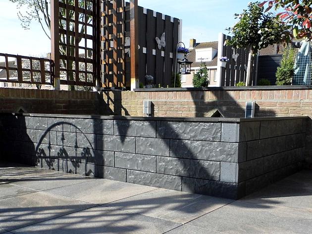 Riven Walling Anthracite per 1,26 m1