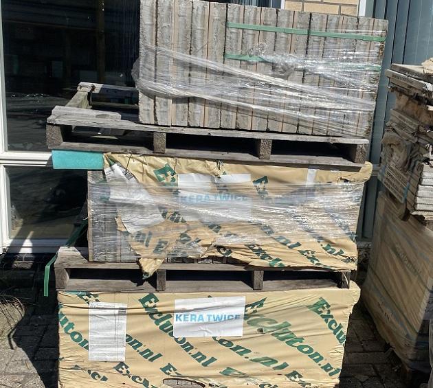 Restpartij Almere: ca. 17,5m2 Kera Twice Paduc 45x90x5,8 cm Silver