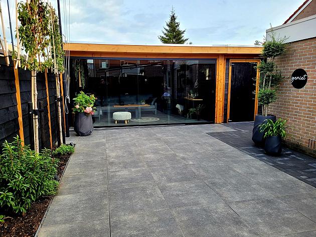 57649 glazen schuifwand 277 b x224 h cm tbv voorzijde buitenverblijf 500x300 370 cm met berging 200 cm 251440