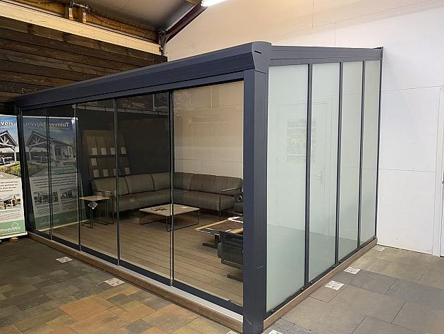 Showroom Model Zwanenburg: Aluxe Topline Veranda 500cm x 350cm INCL. Vlonder