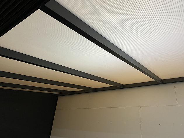 Showroom Model Zwanenburg: Aluxe Topline Veranda 500cm x 350cm INCL. Vlonder