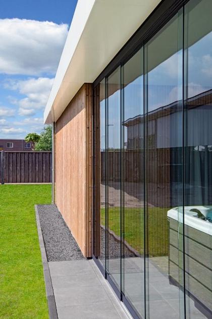 Glazen schuifwandset compleet 3-sporig zwart - inbouwhoogte 223-227 cm deurbreedte 104 cm/max 300 cm